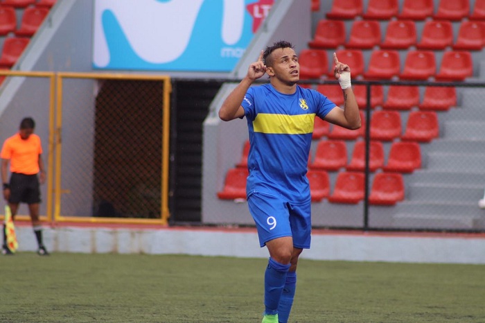 Doblete de Lucas Dos Santos mantiene en el liderato al Managua FC