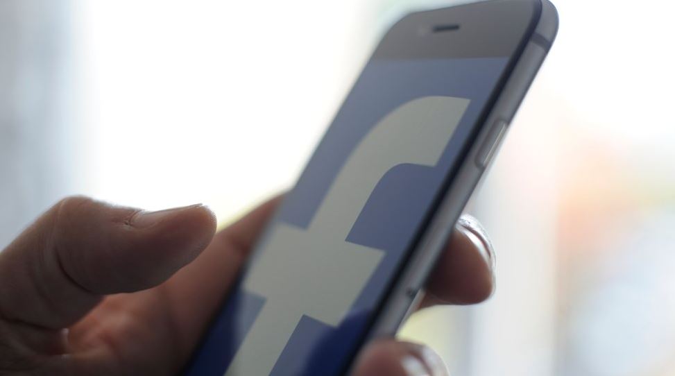 Cómo saber si fuiste víctima del último hackeo a Facebook (y qué está haciendo diferente esta vez la red social)