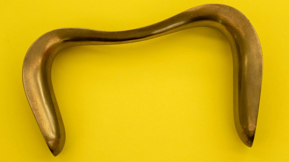 Los extraños (y hasta perturbadores) objetos que se usaban en la atención médica de la mujer en el siglo XIX