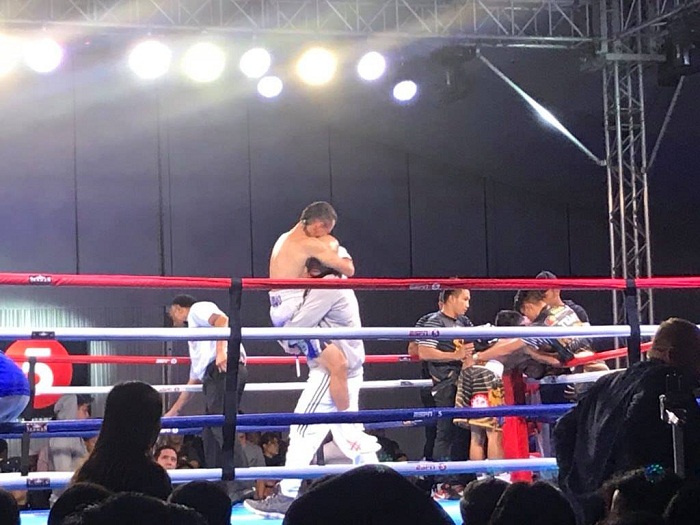 Félix Alvarado cumplió con el pronóstico al vencer a Randy Peltacorin en el combate por el fajín de las 108 libras de la FIB, este lunes en Tailandia. LA PRENSA/CORTESÍA