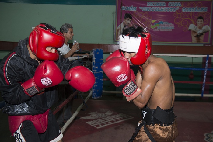El excampeón nicaragüense Byron Rojas completó un poco más de 152 rounds de guanteo, de acuerdo a su entrenador Wilmer Hernández, en su etapa de preparación en Managua. LA PRENSA/JADER FLORES