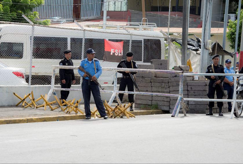 Policía