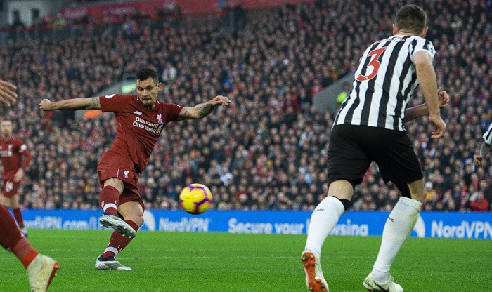 Liverpool sale más líder del Boxing Day, Tottenham adelanta al City