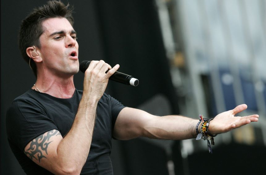 Juanes regresa a su eterno tributo a Colombia con «La Plata»