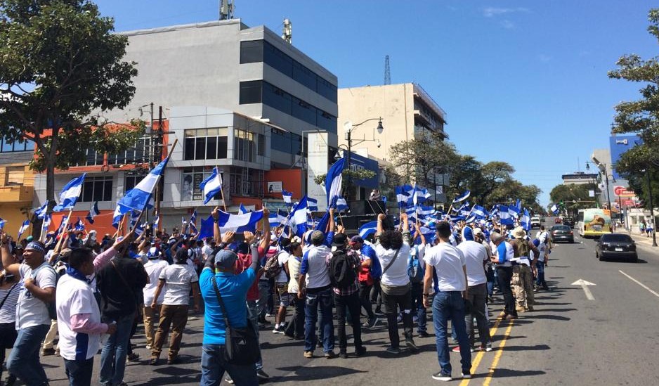 Centenares de nicaragüenses refugiados en Costa Rica marcharon este domingo al cumplirse nueve meses de la brutal represión en Nicaragua. LA PRENSA/ CORTESÍA