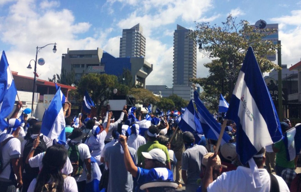"Aquí en Costa Rica estamos luchando para lograr esa unidad”, expresó Mónica López Baltodano durante la caminata pacífica. LA PRENSA/ GERALL CHÁVEZ/ CORTESÍA