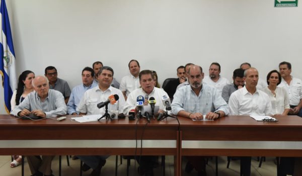 LA PRENSA consultó a Hanon y a Healy sobre si seguirían respaldando la participación del empresariado en la Alianza Cívica o si, de ganar la presidencia, alejarían el apoyo político del gremio a la lucha por el restablecimiento democrático de Nicaragua.