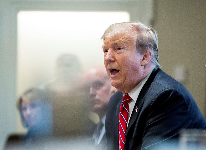 Trump vuelve a cargar contra «Saturday Night Live» por mofa sobre emergencia