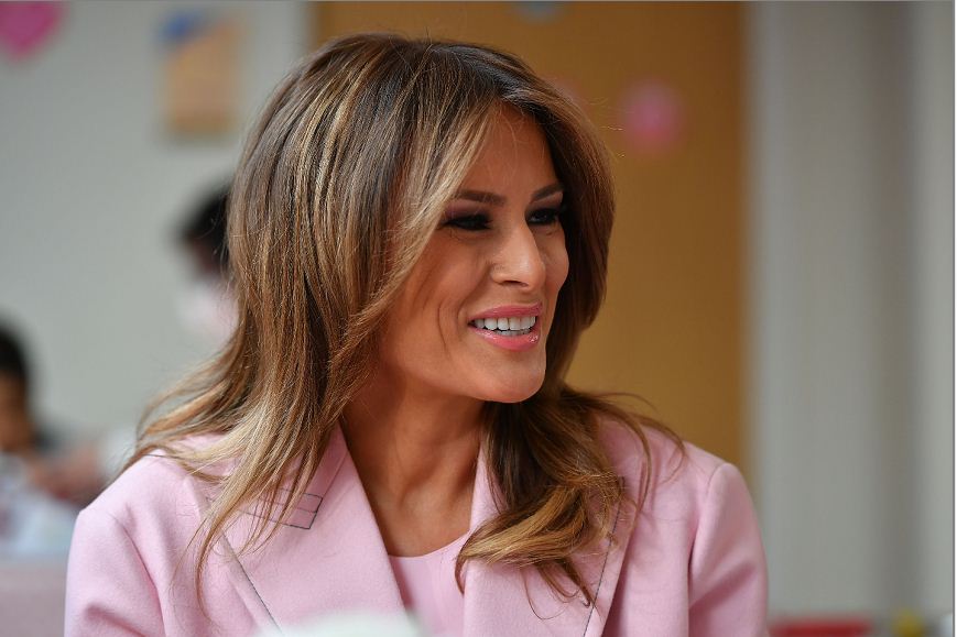Melania Trump lamenta la muerte de Karl Lagerfeld, el genio creativo que diseñó para ella