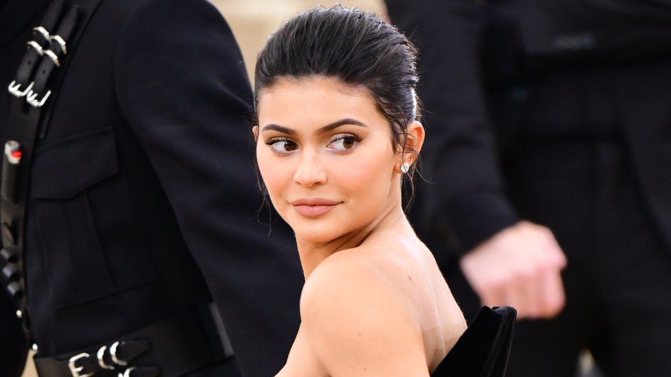 Kylie Jenner: el debate sobre cómo la pequeña del clan Kardashian se convirtió en la multimillonaria «hecha a sí misma» más joven del mundo
