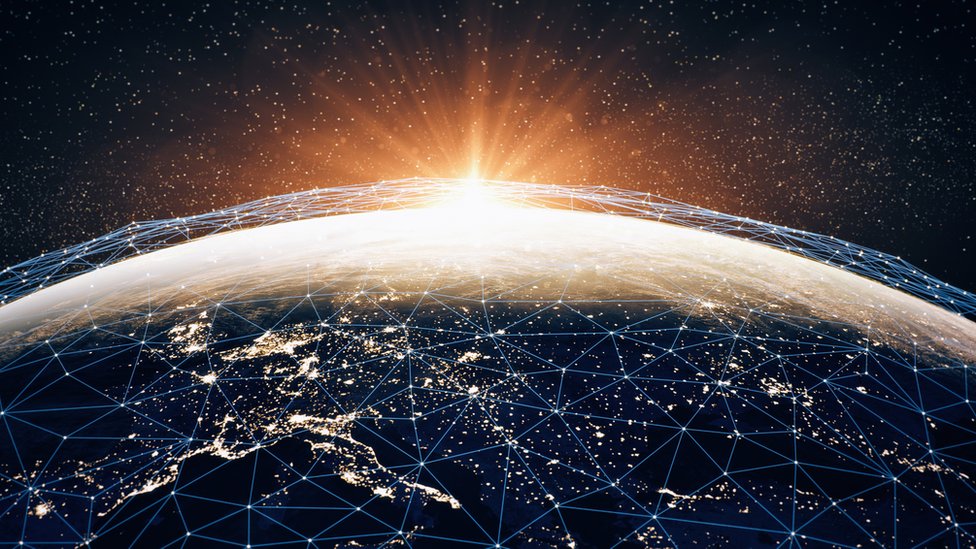 Miles de millones de personas en todo el mundo usan a diario internet para conectarse a la web. Getty Images