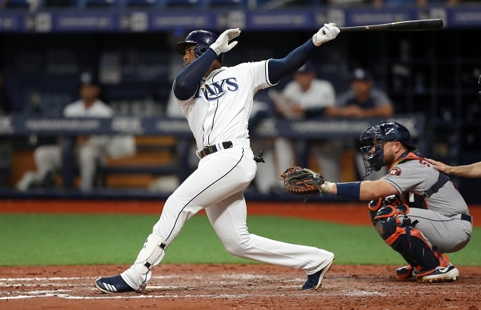Yandy Díaz conectó el segundo jonrón de su carrera y primero con el uniforme de los Rays de Tampa Bay. LA PRENSA/Mike Carlson/Getty Images/AFP
