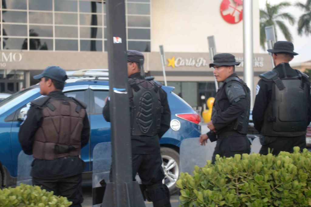 policias en Nicaragua