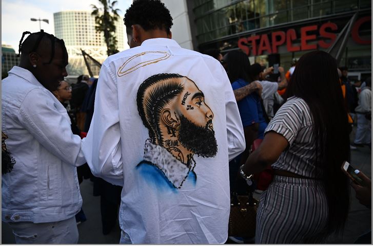 Funeral de rapero Nipsey Hussle congrega a miles de personas en Los Ángeles