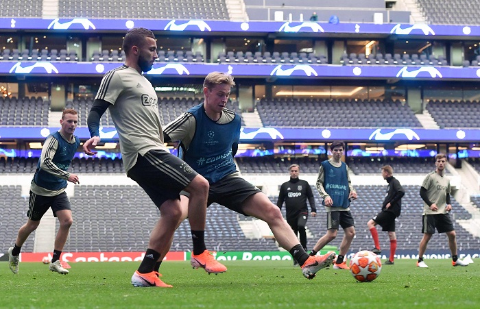 El Tottenham llega al partido de ida contra el Ajax con importantes bajas, pero no pierden la esperanza. LA PRENSA/AFP/EMMANUEL DUNAND