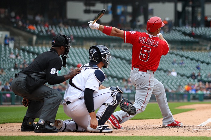 Albert Pujols conectó un jonrón con el que produjo la carrera impulsada 2,000 de su carrera, este jueves en el partido entre los Angelinos de Los Ángeles frente a los Tigres de Detroit. LA PRENSA/Gregory Shamus/Getty Images/AFP