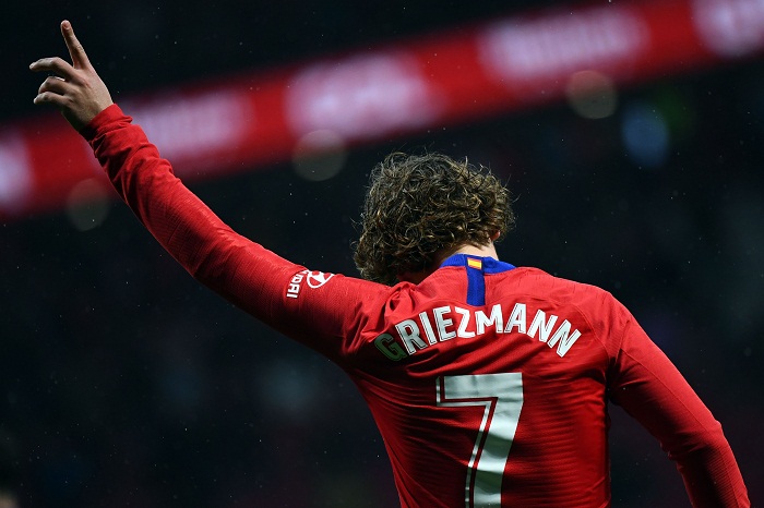 El francés Antoine Griezmann decidió poner fin a su contrato con el Atlético de Madrid, con el que tenía todavía un año más por jugar. LA PRENSA/AFP/GABRIEL BOUYS