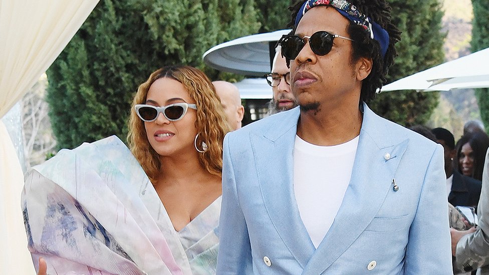 Cómo Jay-Z se convirtió en el primer rapero «milmillonario» de la historia, según la revista Forbes