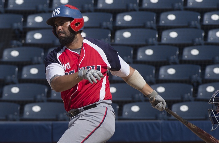 El veterano receptor Luis Allen fue tomado como refuerzo por Carazo, para la segunda ronda del Campeonato Nacional de Beisbol Superior. LA PRENSA/JADER FLORES