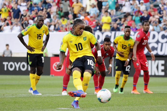 Darren Mattocks (10) anotó el único gol del partido, con un cobro de penalti, en el triunfo de Jamaica sobre Panamá, en los cuartos de final de la Copa Oro. LA PRENSA/AFP/DOMINICK REUTER