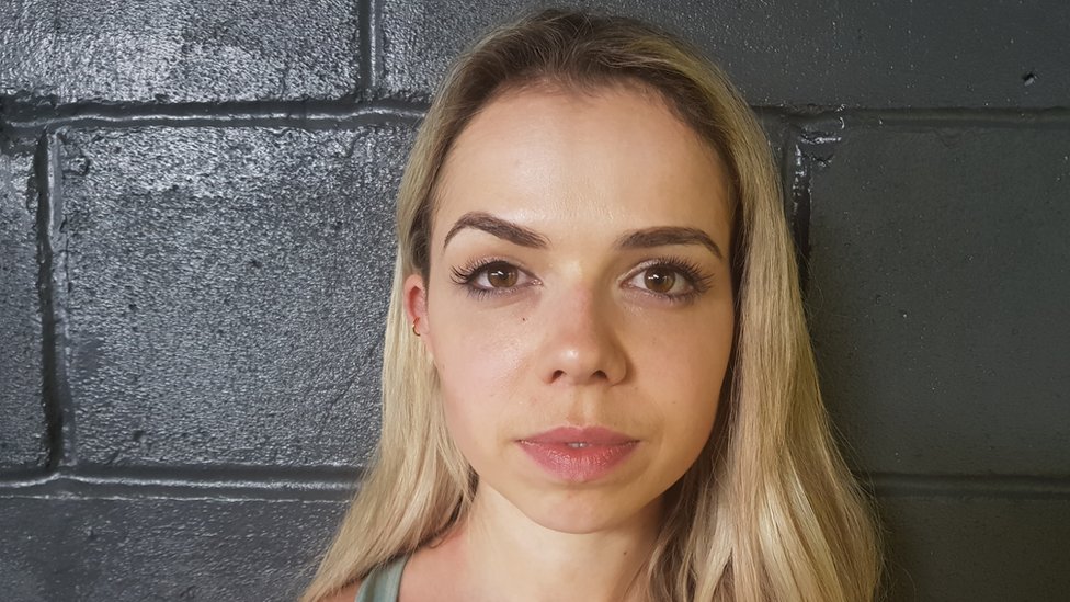 Qué es la enfermedad por implantes mamarios que no tienen base científica pero que sufren miles de mujeres