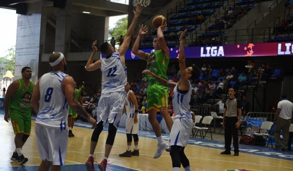 Indígenas vs. Brumas, atractivo duelo que reactiva la Liga Superior de Baloncesto