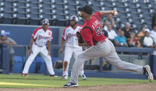Fidencio Flores se apuntó la victoria en el triunfo de León sobre el Bóer y dejó su efectividad en 1.26, para mantener el liderato en este rubro del Campeonato Nacional de Beisbol Superior. LA PRENSA/ARCHIVO/MANUEL ESQUIVEL
