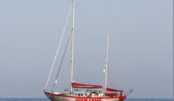 La justicia italiana autoriza al «Open Arms» a entrar en aguas de Lampedusa