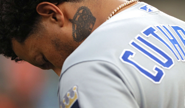 Cheslor Cuthbert vuelve a fallar y ahora tiene de 38-0