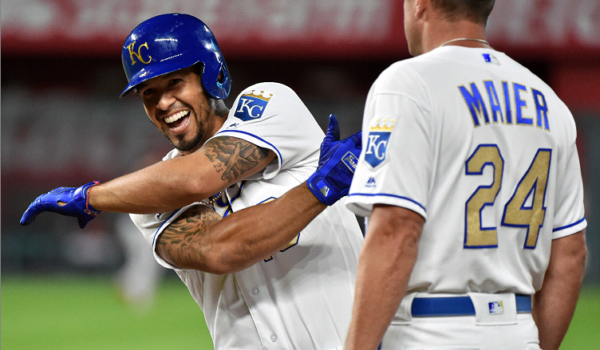 Cheslor Cuthbert disparó hit, empujó carrera y batea .247