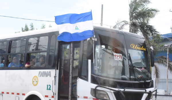 Bandera azul y blanco