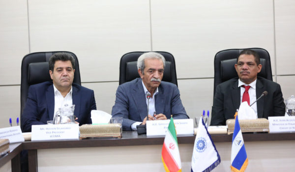 Irán