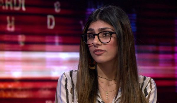 Entrevista con Mia Khalifa: «Quería hacer porno como mi pequeño y sucio secreto, pero me explotó en la cara»