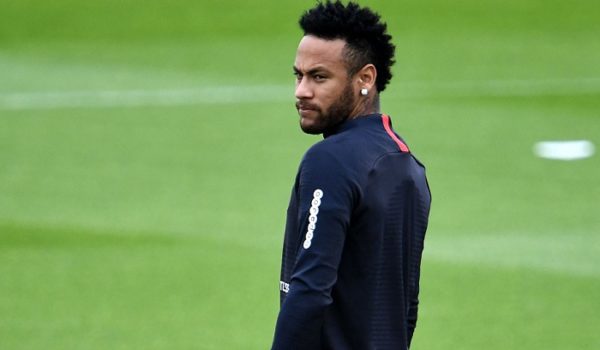 El París Saint-Germain parece bloquear negociaciones por Neymar, al rechazar las últimas ofertas del Barcelona y Real Madrid. LA PRENSA/ AFP/ FRANCK FIFE