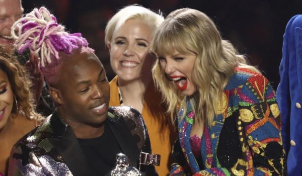 Taylor Swift gana el premio al video del año en los MTV