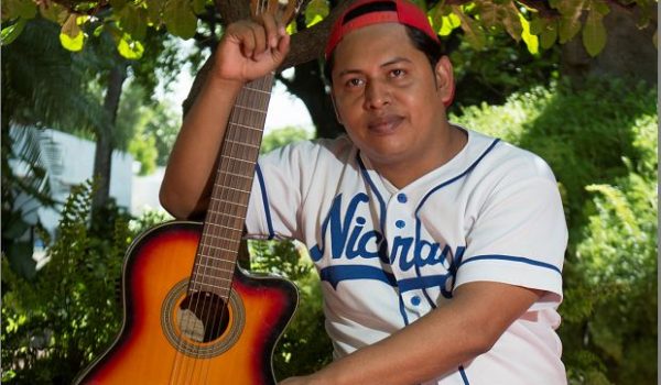 El rapero y barbero FPAC Music relanza su canción “No más muertes por el dengue”
