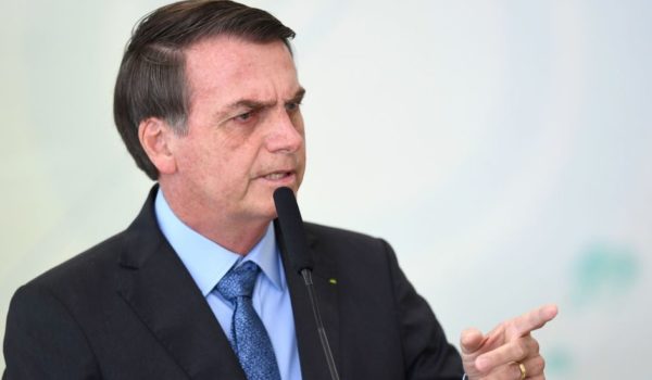 El ataque de Bolsonaro a Bachelet: «Si no fuera por Pinochet, que derrotó a la izquierda, entre ellos a su padre, Chile sería una Cuba»