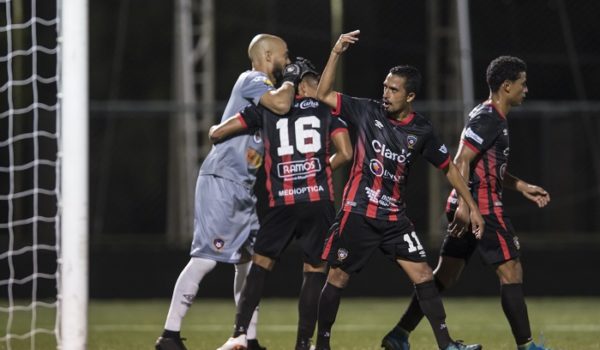 El Walter Ferretti suma 15 puntos, con los que lidera del Torneo de Apertura de la Liga Primera. LA PRENSA/OSCAR NAVARRETE
