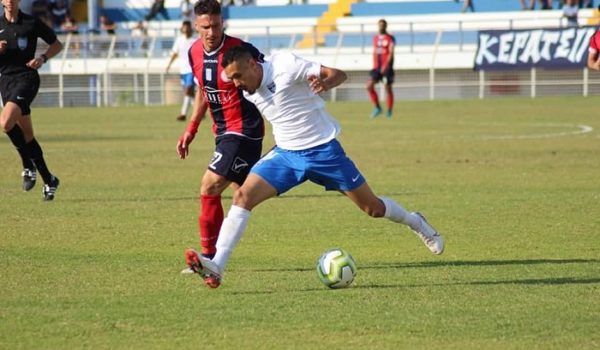 Armando Goufas, primer gol y expulsión en la liga de futbol de Grecia