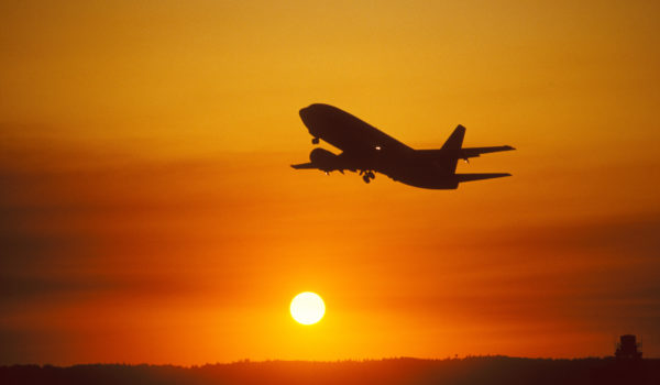 La aerolínea o el Gobierno: ¿quién es responsable de dejar varados a nicaragüenses en el extranjero?