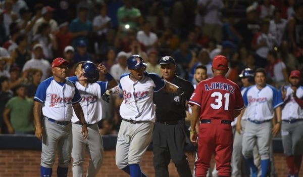 ¡Qué paliza! Bóer castiga con seis jonrones a los Dantos y obliga duelo decisivo por cupo a la Final