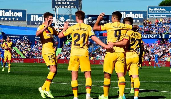 Barcelona gana 2-0 en Getafe, el Granada líder provisional