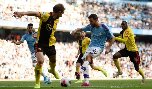 Bernardo Silva anotó tres goles en el triunfo del Manchester City sobre Watford, este sábado en la Premier League. LA PRENSA/AFP / Oli SCARFF