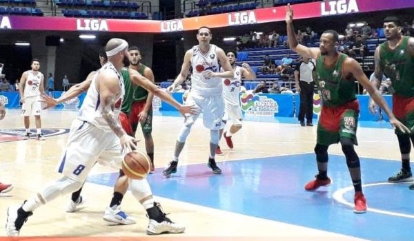 Liga Superior de Baloncesto: Leones ganan con sufrimiento y se consolidan en el segundo lugar