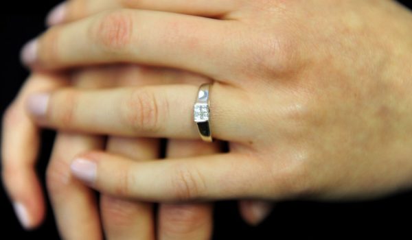 La pesadilla que llevó a que una mujer se tragara su anillo de compromiso