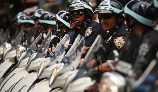 El «código de silencio» que está matando a los policías en EE.UU.
