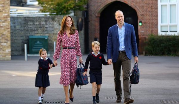 La princesa Charlotte llega a su primer día de clases junto a su hermano George