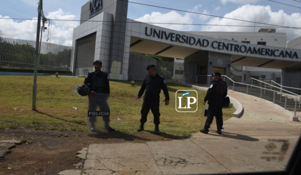 Estudiantes de la UCA buscan alternativas para continuar sus estudios tras confiscación
