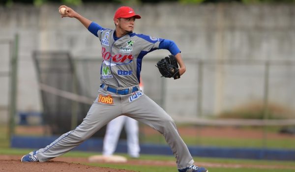 Fidencio Flores no jugará con el Bóer en la Liga Profesional y podría quedar fuera del circuito rentado si no lo cambian a otro conjunto. LA PRENSA/JADER FLORES