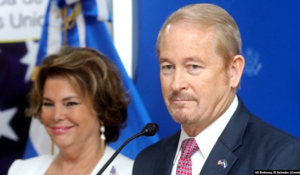 Estados Unidos, El Salvador